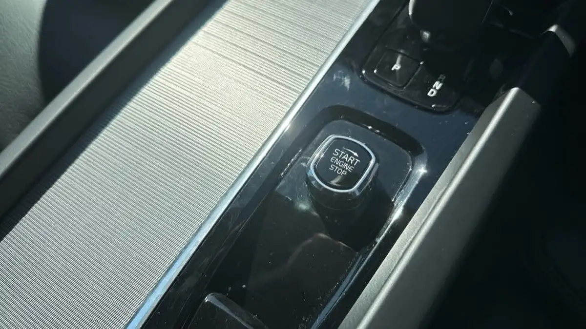 2023-volvo-xc60-20td-b4-plus-big-21