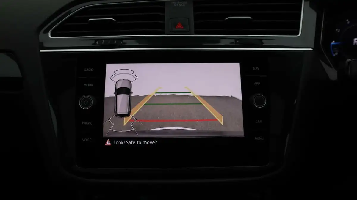 2020-volkswagen-tiguan-15-tsi-elegance-big-26