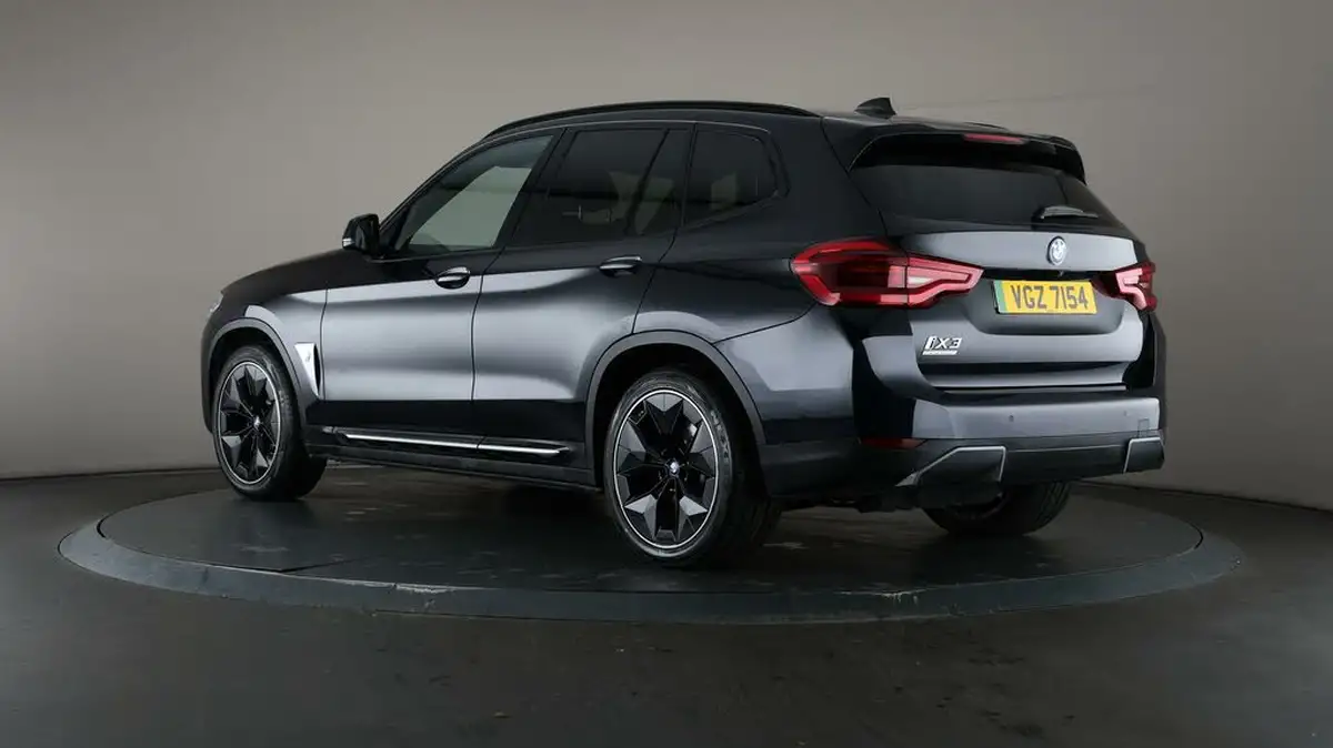 2021-bmw-ix3-e-premier-edition-big-5
