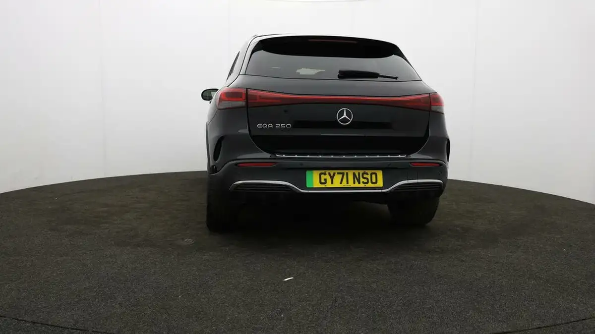 2022-mercedes-benz-eqa-e-eqa-250-amg-line-big-35