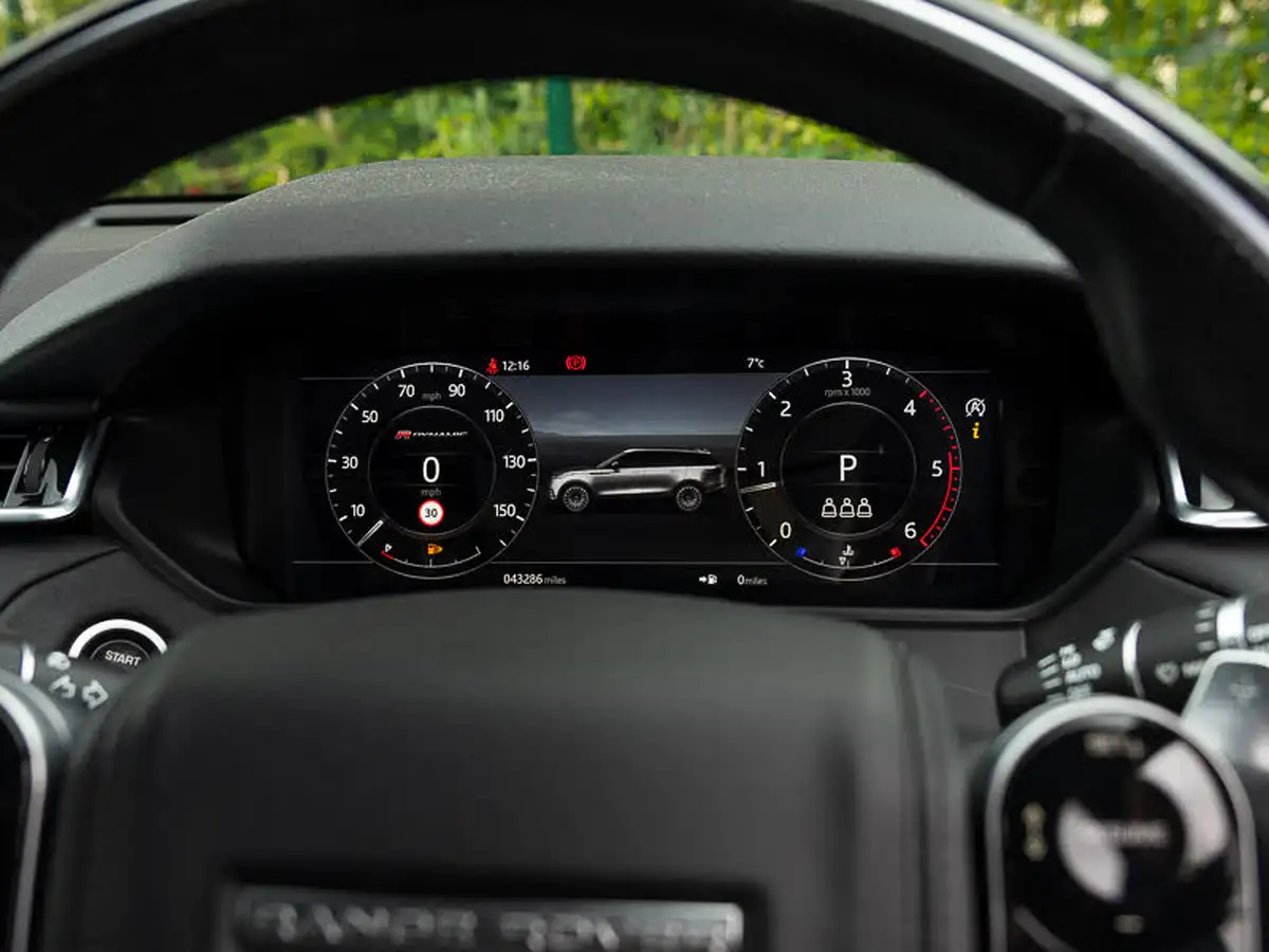 2018-land-rover-range-rover-velar-20-d180-r-dynamic-hse-ss-big-17
