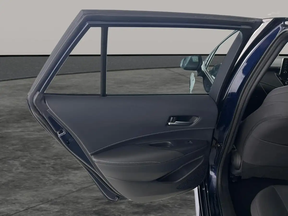 2022-suzuki-swace-18-sz5-big-22