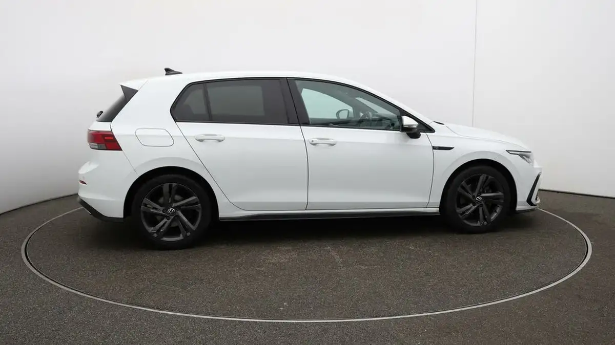 2022-volkswagen-golf-15-tsi-r-line-150ps-hatchback-big-8