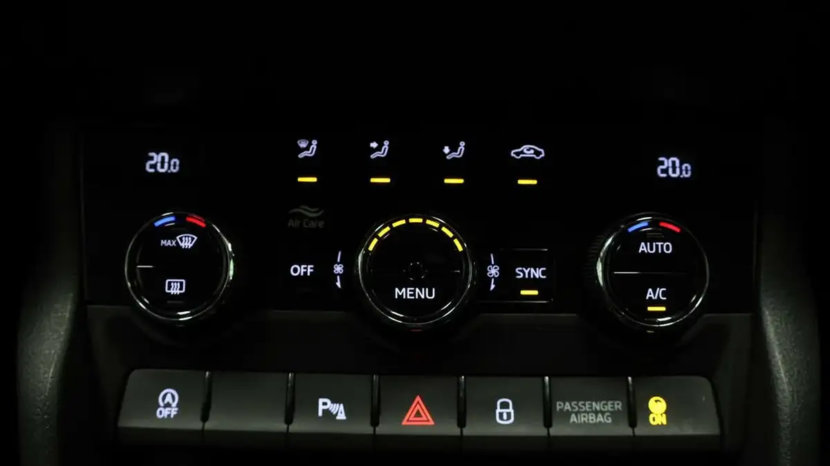 2020-skoda-karoq-15-tsi-se-drive-dsg-big-11