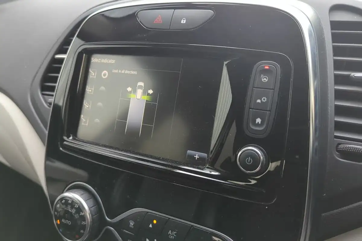 2018-renault-captur-09-tce-gt-line-big-20