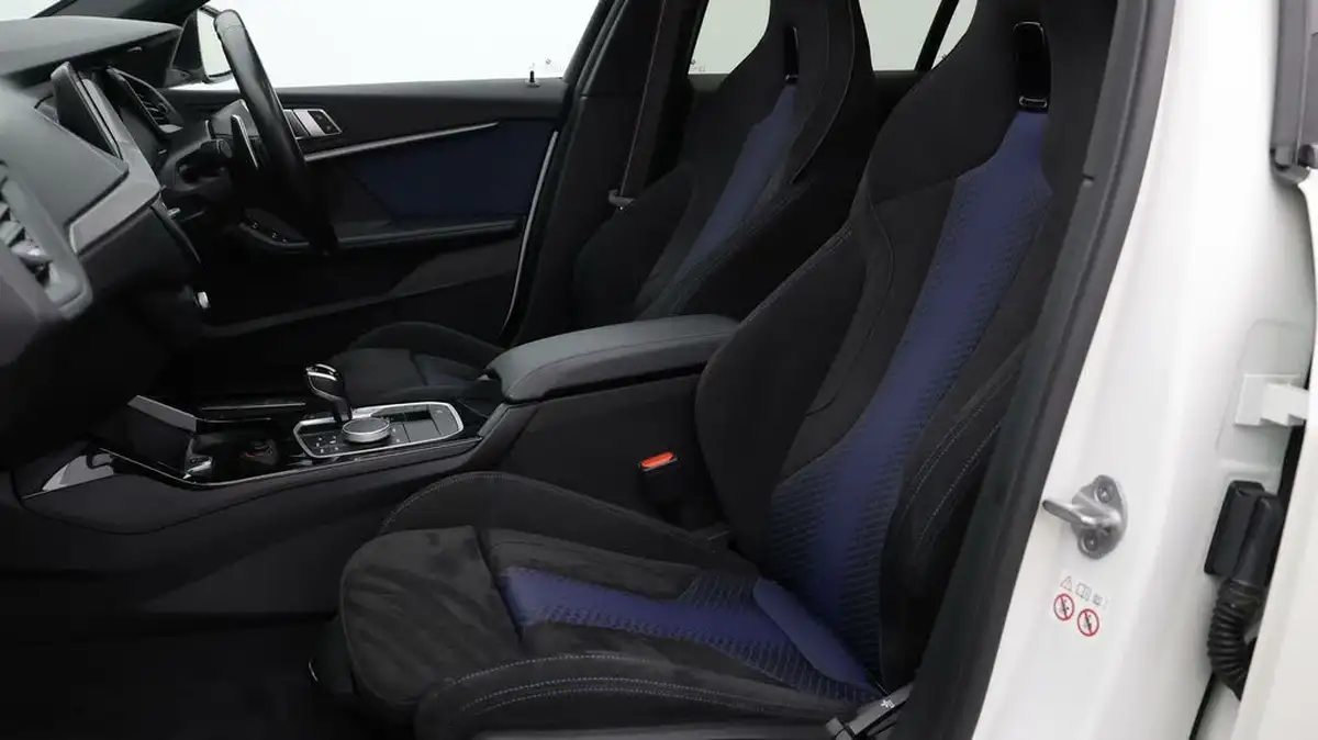 2019-bmw-1-series-20-m135i-xdrive-big-13