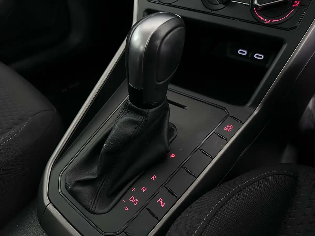 2021-volkswagen-polo-10-tsi-match-dsg-big-33