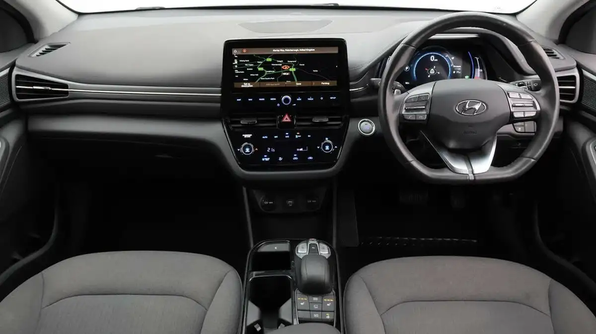 2021-hyundai-ioniq-e-premium-electric-100kw-big-13