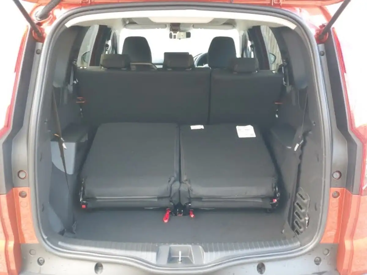 2024-dacia-jogger-16-tce-extreme-big-7