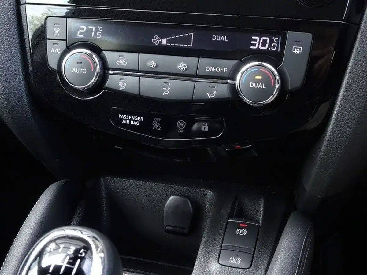 2019-nissan-qashqai-15dci-acenta-premium-heat-pack-big-22