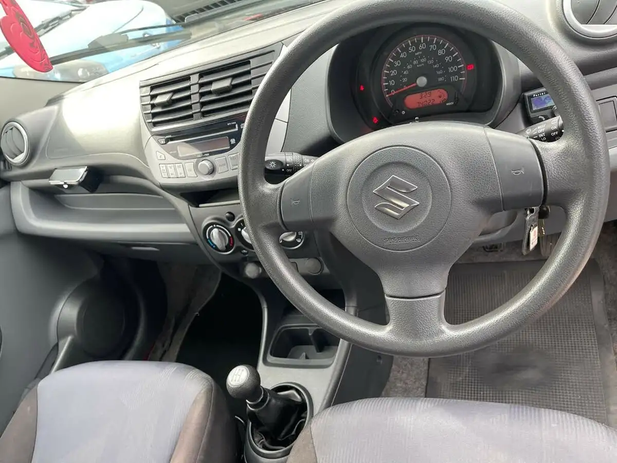 2013-suzuki-alto-10-sz-big-14