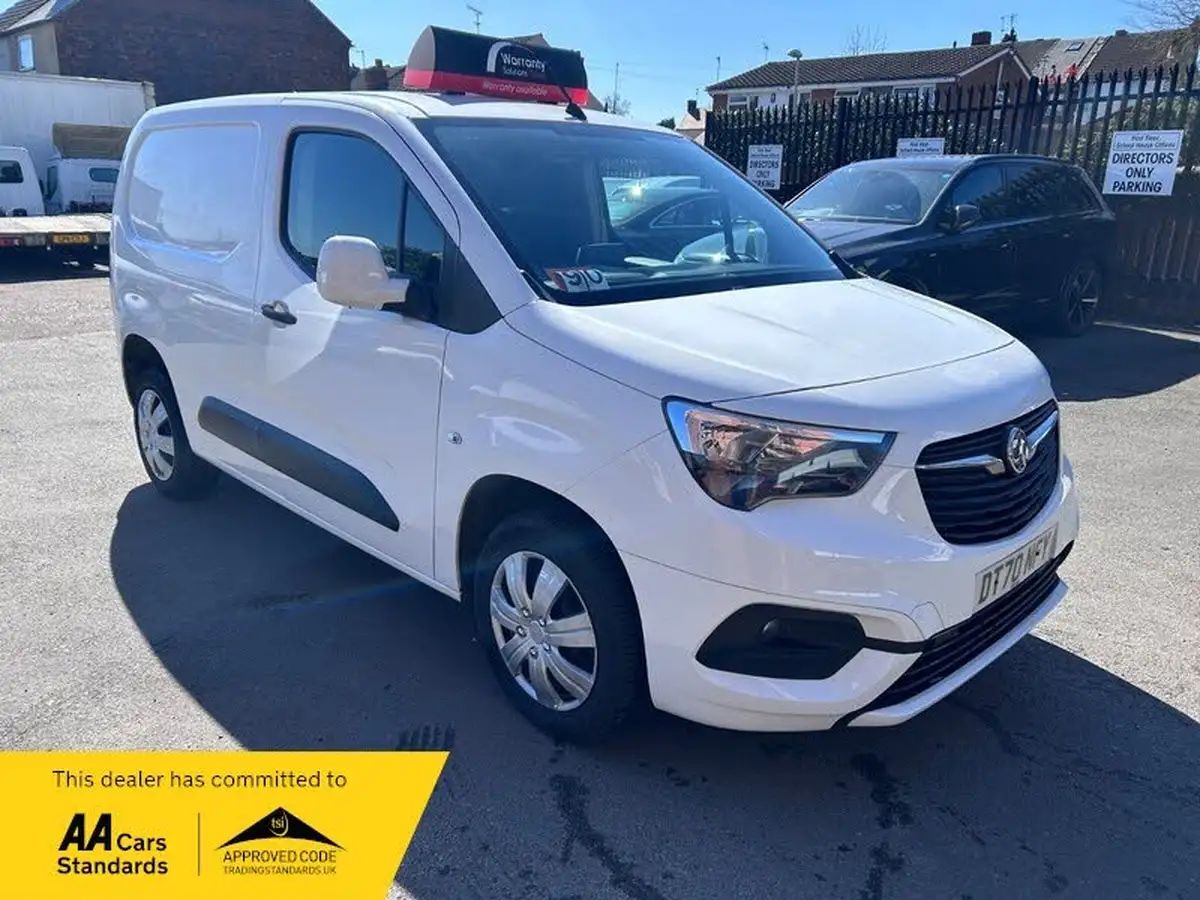 2021-vauxhall-combo-15cdti-sportive-2300-100pseu6dt-l1h1-panel-big-0