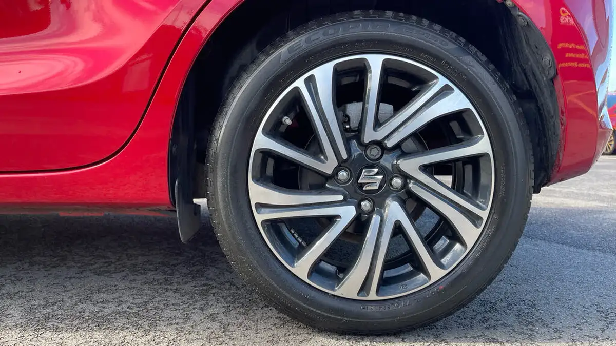 2022-suzuki-swift-12-dualjet-sz5-cvt-big-17