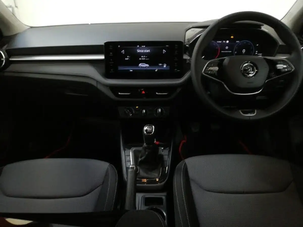 2024-skoda-fabia-10-tsi-colour-edition-116ps-big-2