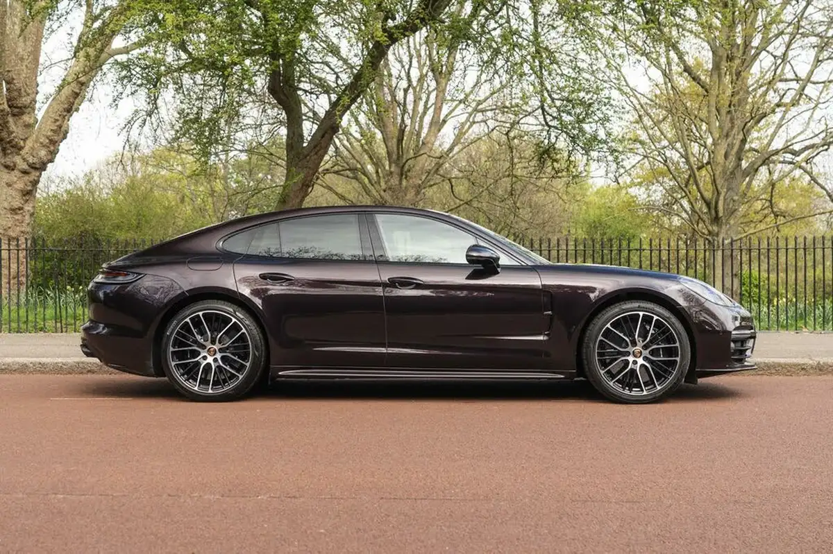 2022-porsche-panamera-40-turbo-s-hatchback-big-1
