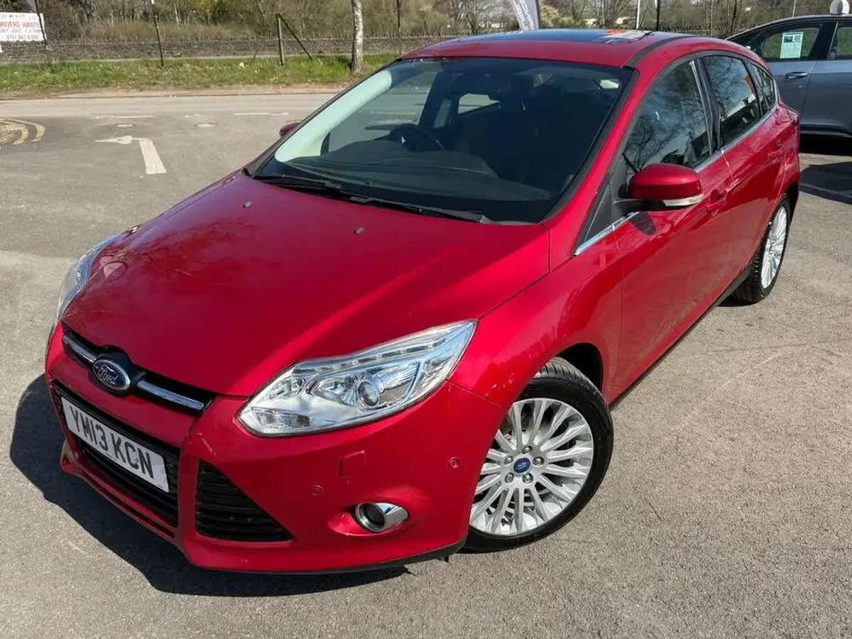 2013-ford-focus-16-titanium-x-182ps-hatchback-big-3