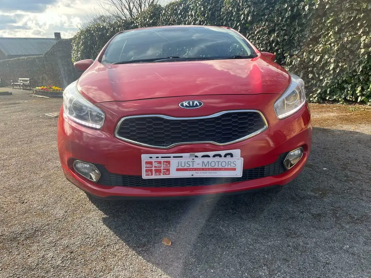 2015-kia-pro-ceed-14-sr7-gdi-1396cc-big-42
