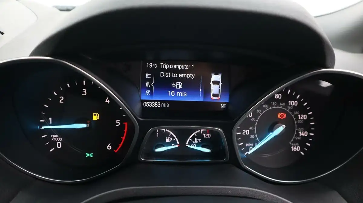 2019-ford-kuga-15tdci-st-line-ss-big-10