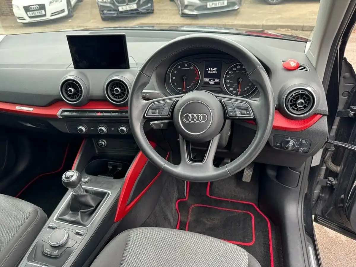 2019-audi-q2-10-30-tfsi-sport-big-24