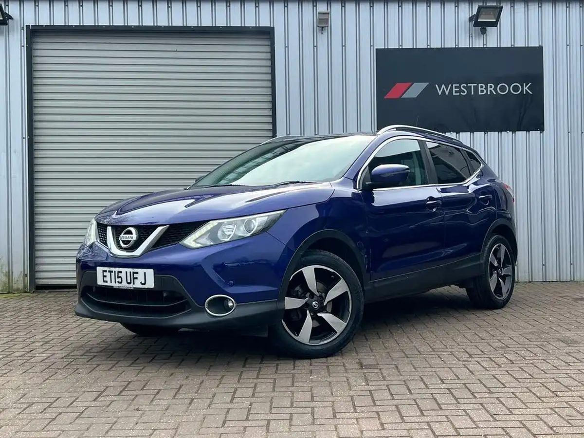2015-nissan-qashqai-12-n-tec-big-10