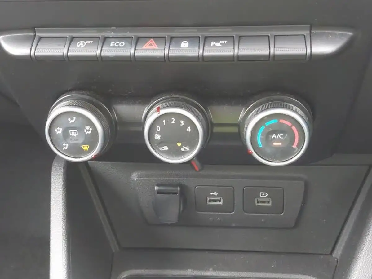 2022-dacia-duster-13-tce-comfort-130hpeu6d-4x2-window-van-big-15