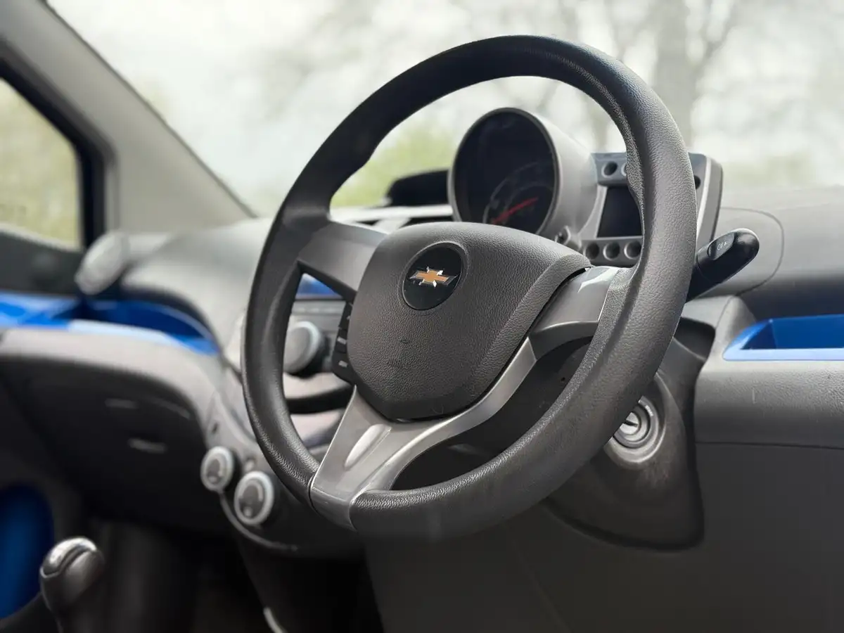 2010-chevrolet-spark-12-lt-big-12