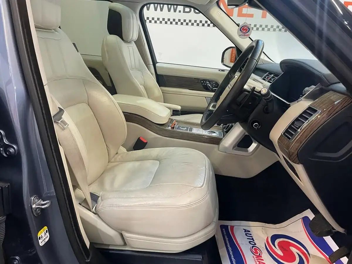 2020-land-rover-range-rover-20-p400e-vogue-se-big-13