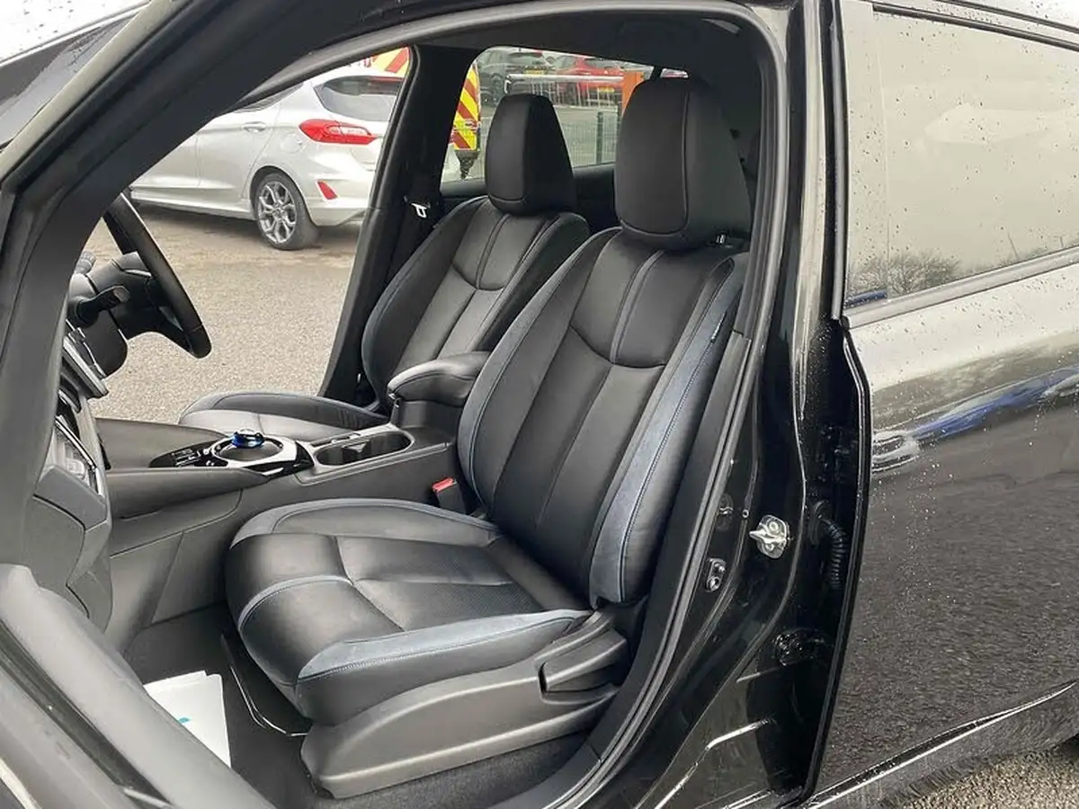 2024-nissan-leaf-e-tekna-39kwh-big-34
