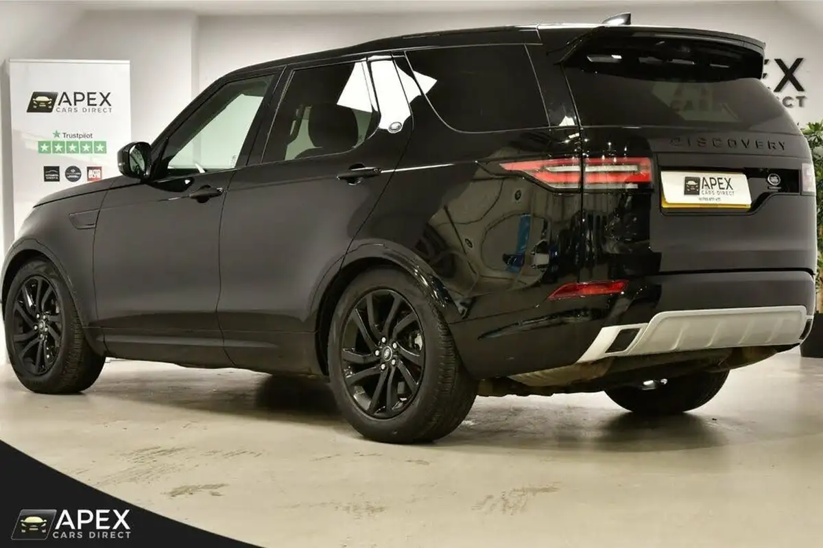 2020-land-rover-discovery-30-sd6-landmark-big-14