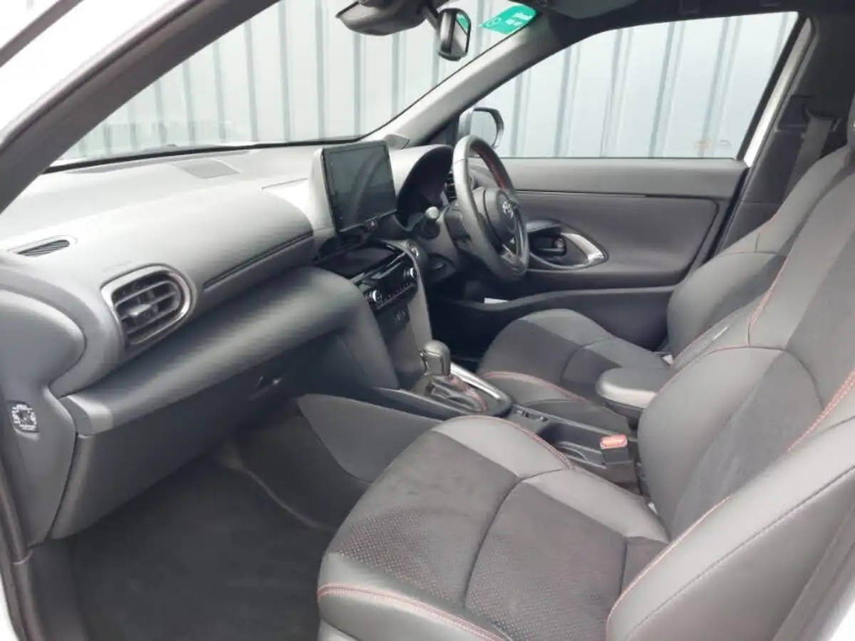 2023-toyota-yaris-cross-15-vvt-i-gr-sport-big-4