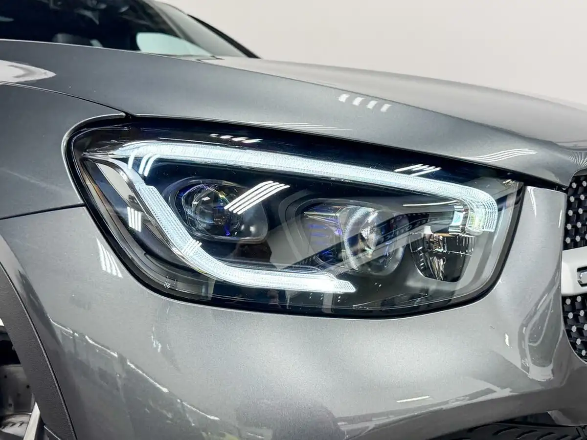 2020-mercedes-benz-glc-class-20d-glc300d-amg-line-premium-plus-station-wagon-5d-big-11