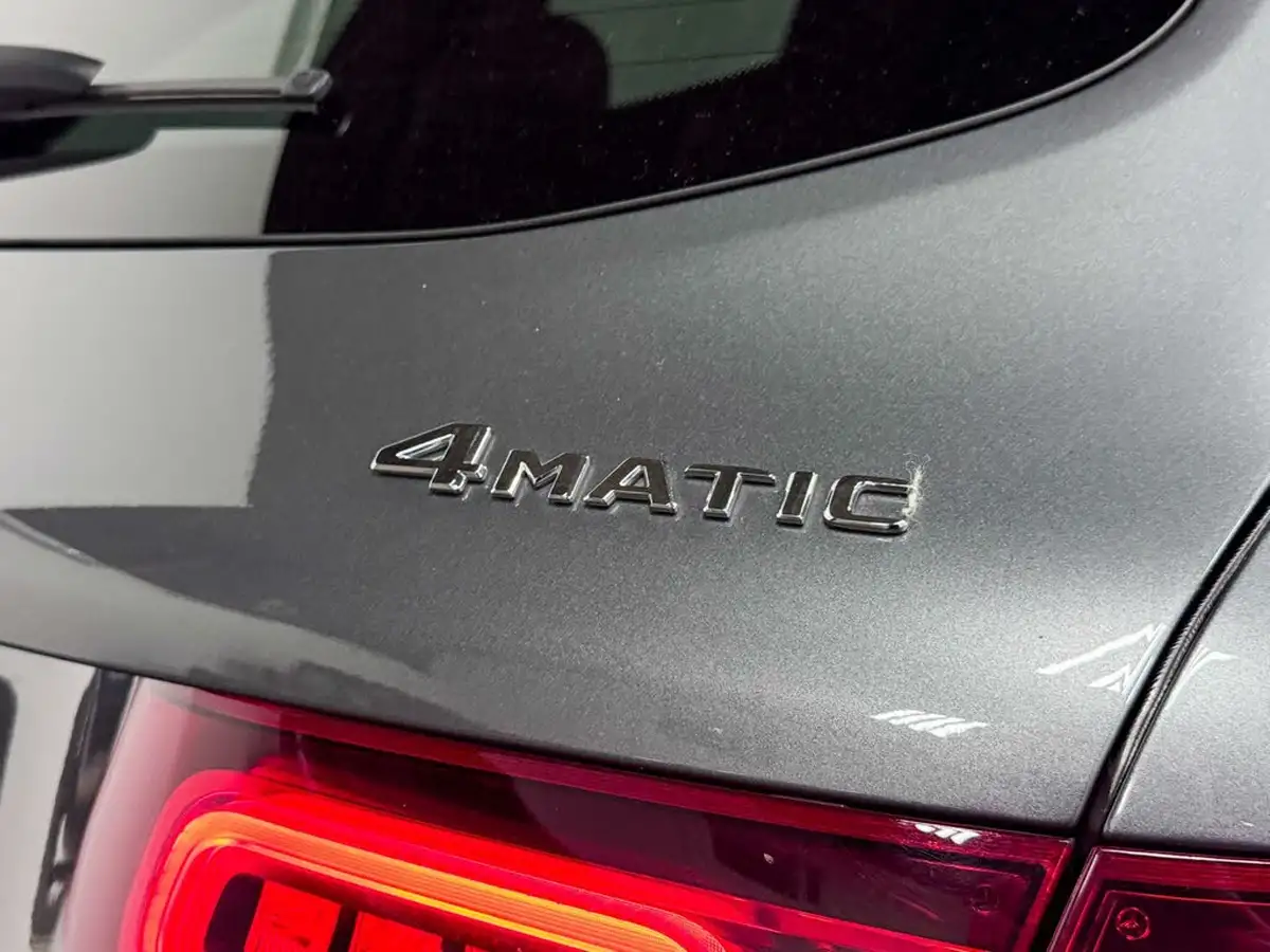 2020-mercedes-benz-glc-class-20d-glc300d-amg-line-premium-plus-station-wagon-5d-big-14