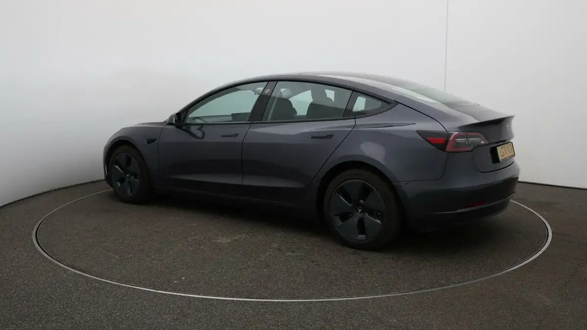 2021-tesla-model-3-e-long-range-awd-big-28