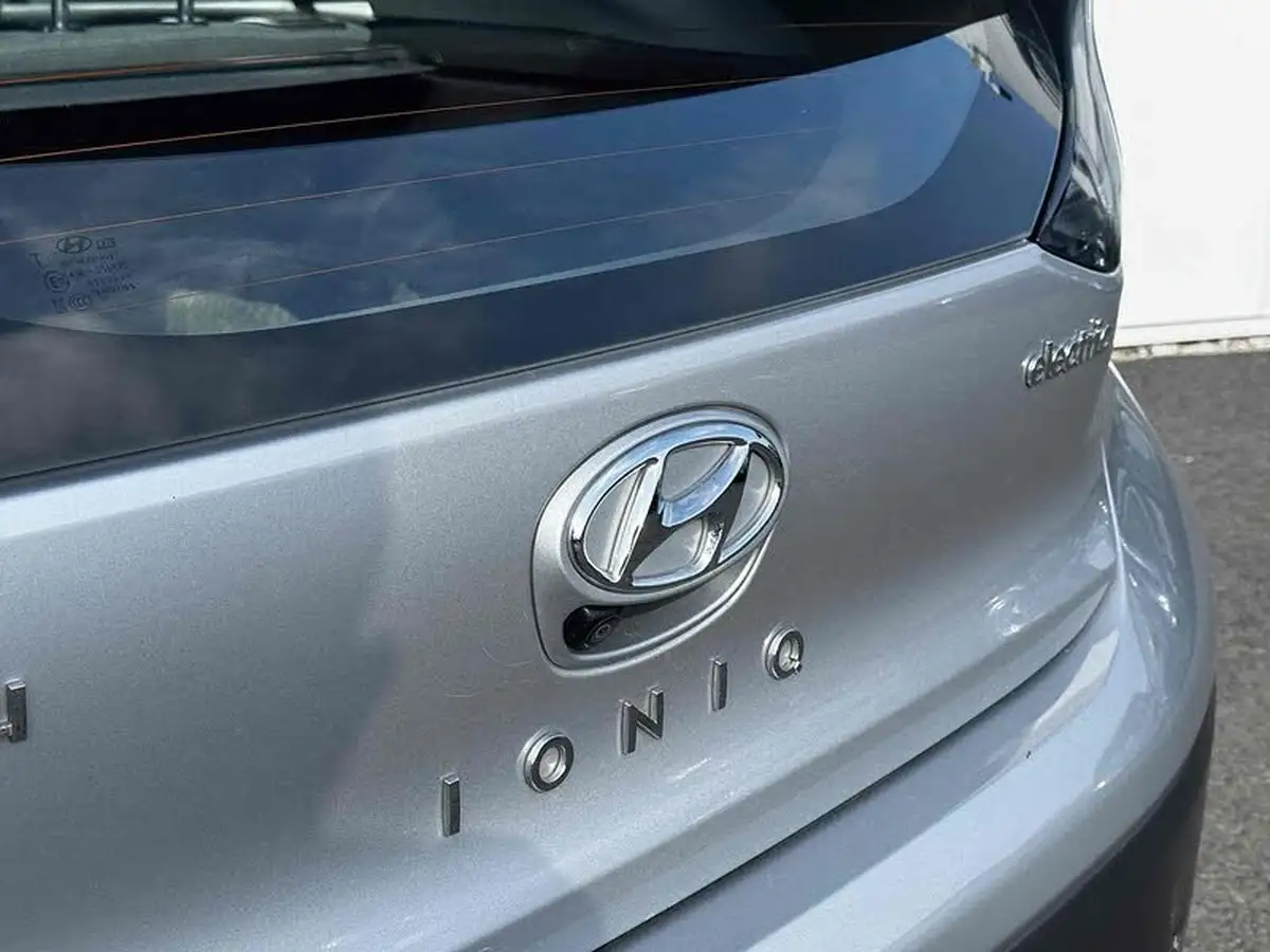 2020-hyundai-kona-e-premium-136ps-39kwh-big-10