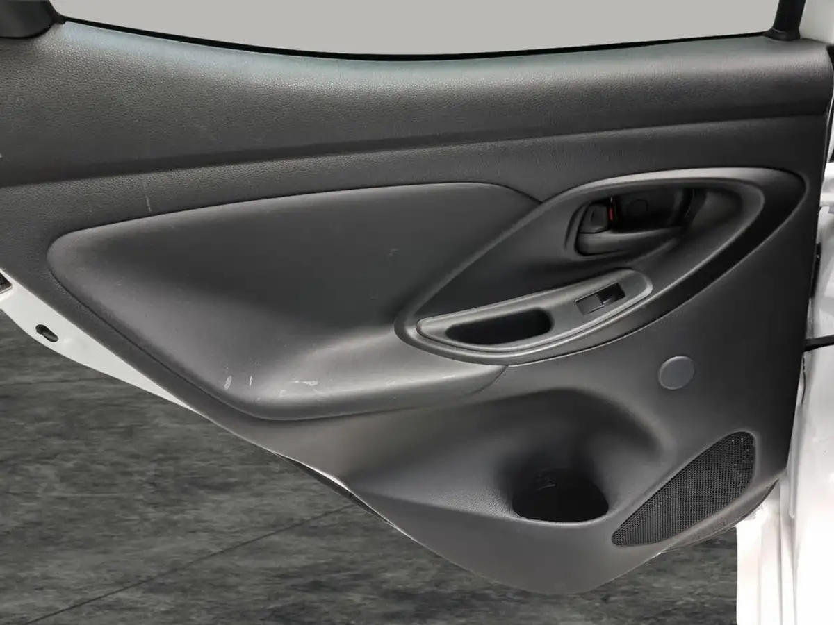 2022-toyota-yaris-15-vvt-i-design-big-27