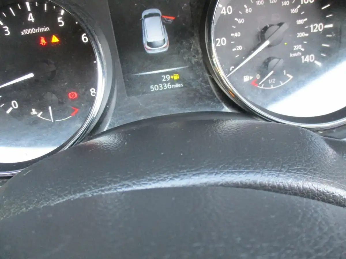 2016-nissan-qashqai-12-dig-t-acenta-tech-pk-big-30