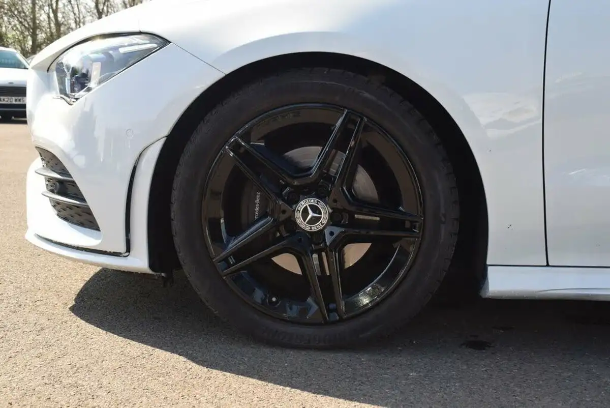 2021-mercedes-benz-cla-13-cla-180-amg-line-premium-plus-coupe-4d-big-13