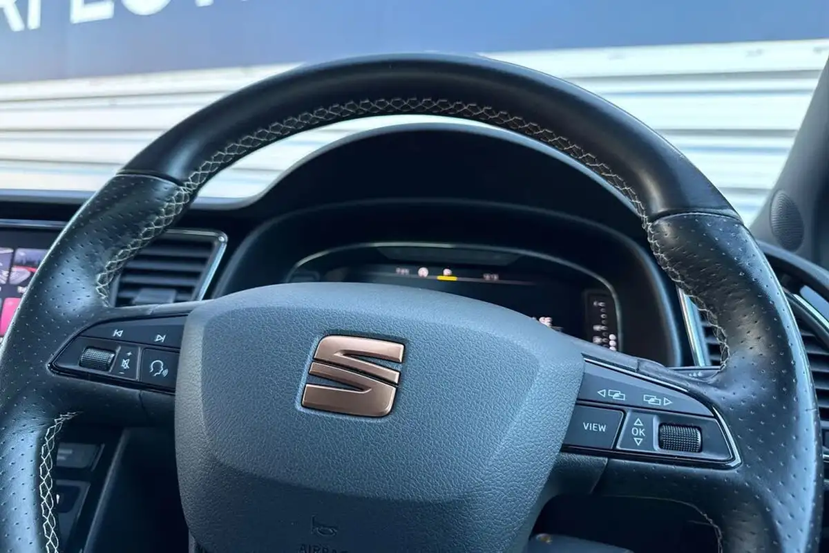 2019-seat-leon-20-tsi-cupra-290-big-35
