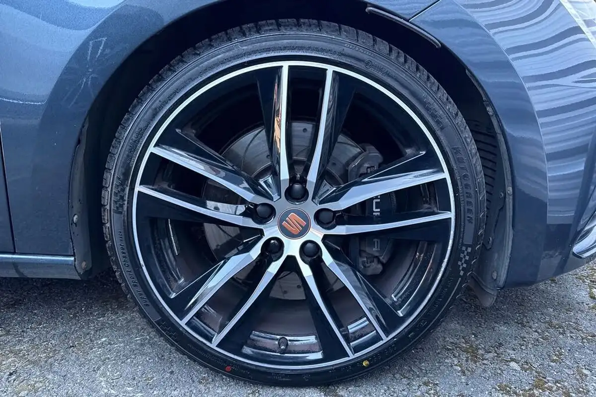 2019-seat-leon-20-tsi-cupra-290-big-11