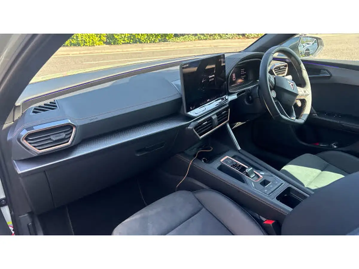 2025-cupra-leon-nf-15-e-hybrid-vz1-hatchback-big-1