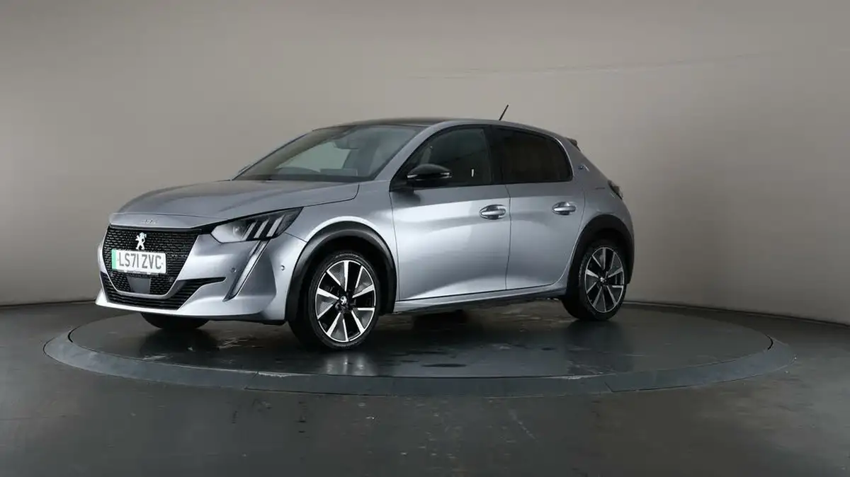 2021-peugeot-208-e-gt-50kwh-big-2