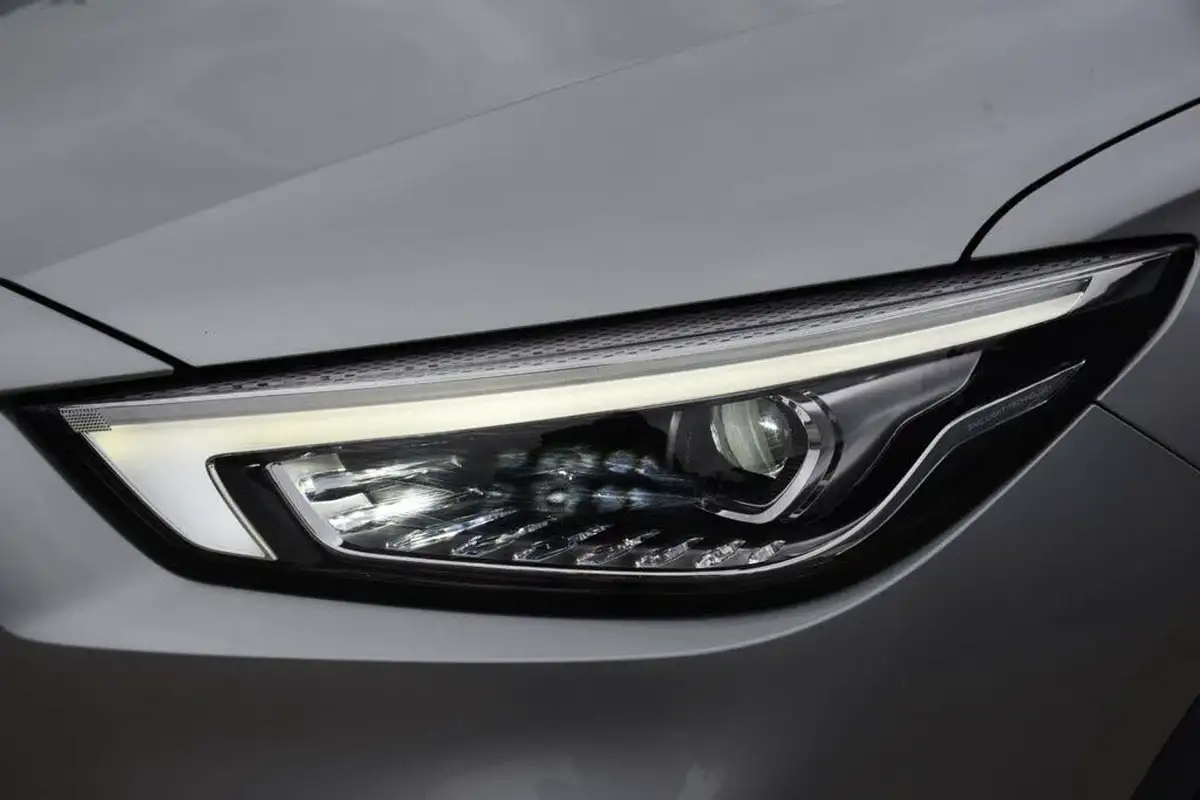 2022-mg-zs-suv-15-vti-tech-exclusive-big-13