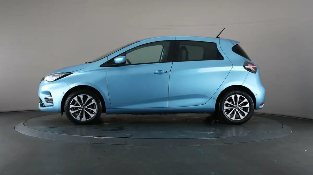 2022-renault-zoe-e-gt-line-big-30