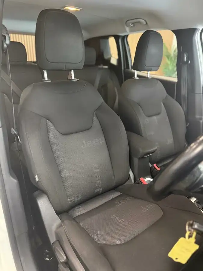 2016-jeep-renegade-14-multiair-ii-longitude-big-14