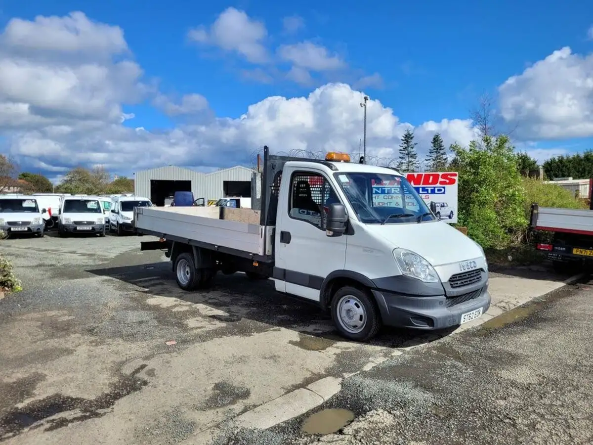 2012-iveco-daily-c-class-23td-35c13-lwb-35c13-cab-big-0