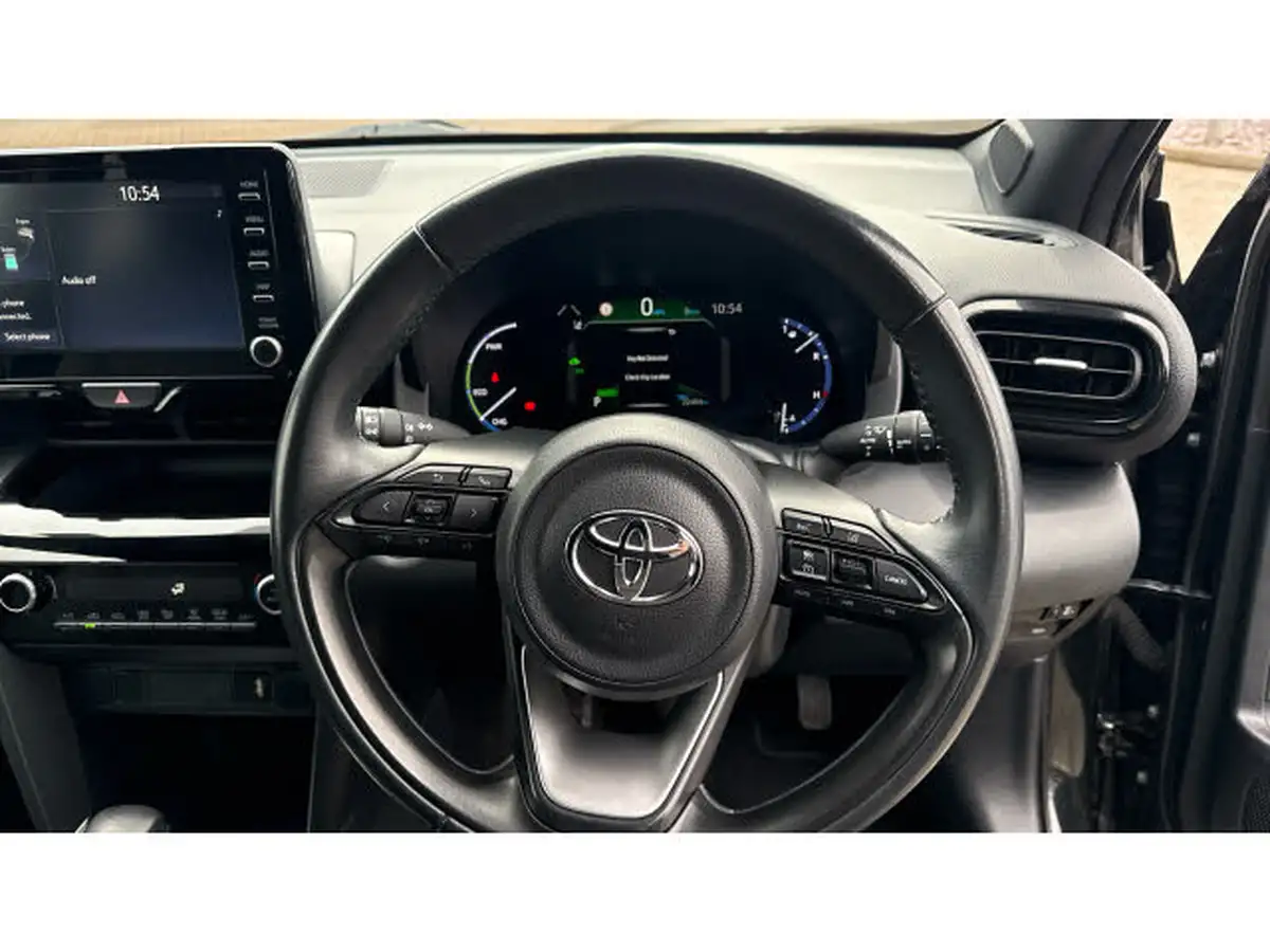 2022-toyota-yaris-15-vvt-i-design-panoramic-roof-big-7