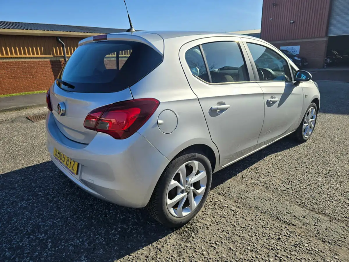 2015-vauxhall-corsa-14-excite-ac-90ps-ecoflex-5d-1398cc-big-37