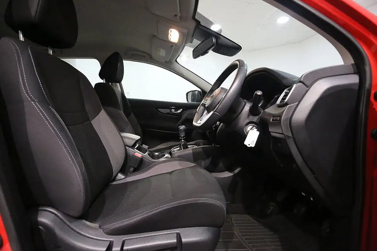 2020-nissan-qashqai-13-dig-t-acenta-premium-140ps-big-16