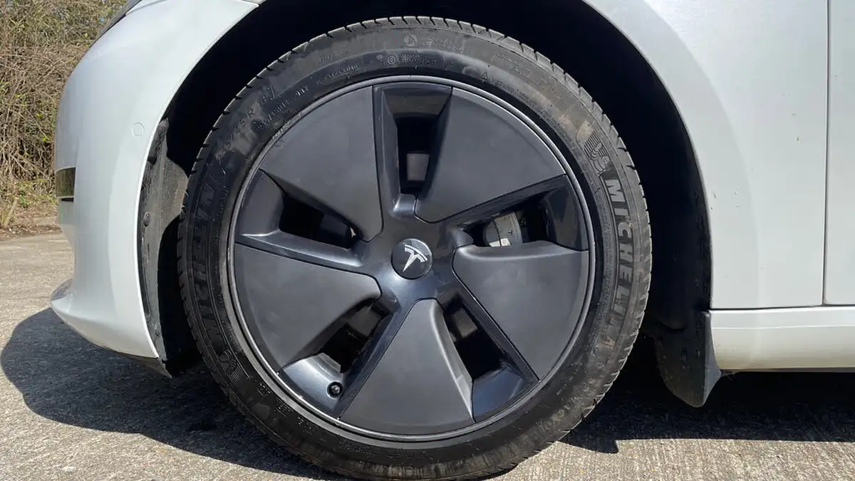 2021-tesla-model-3-e-standard-plus-big-16