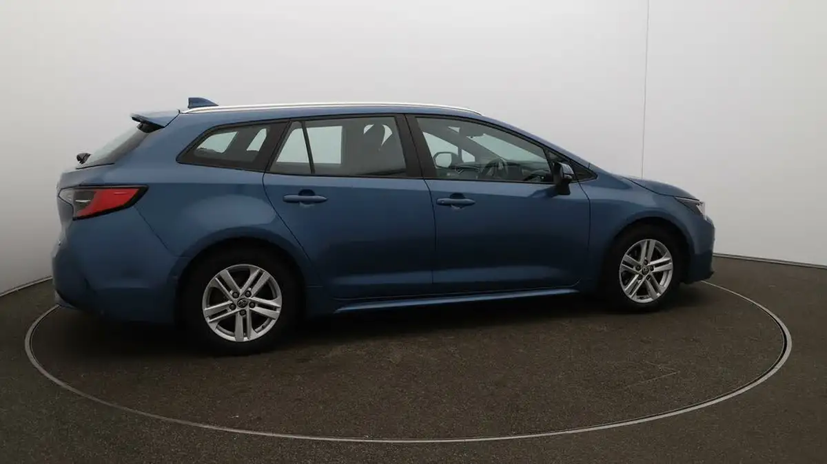 2022-toyota-corolla-18-vvt-i-icon-tech-spare-wheel-touring-sports-5d-big-45